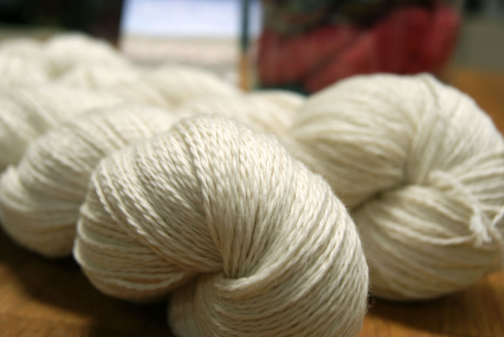 White Gum Wool 4-Ply Yarn - 400100814635